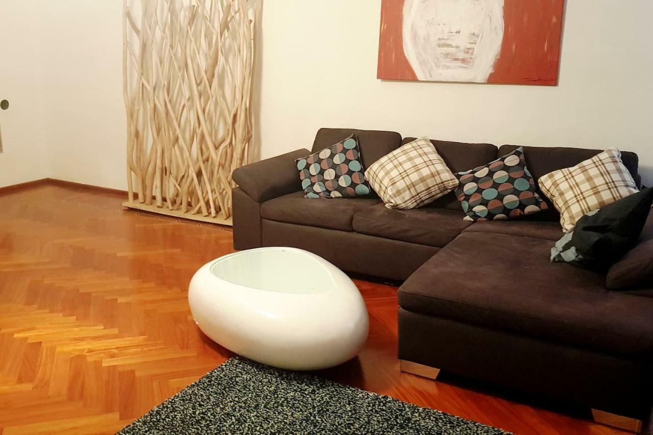 The Kolin Grand Downtown Apartment Wenen Buitenkant foto